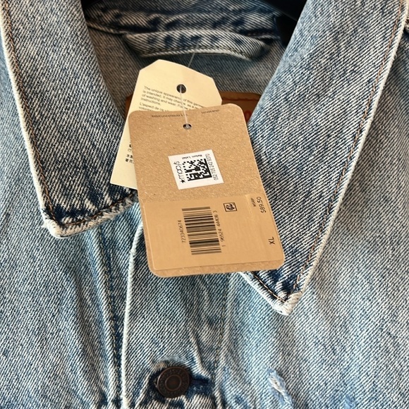 Levi’s The Trucker Denim Jacket - Picture 5 of 9